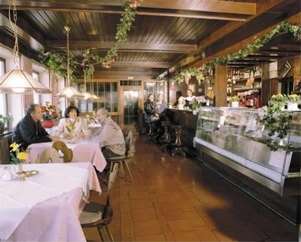 Hotel Moritz دوبياكو المظهر الخارجي الصورة